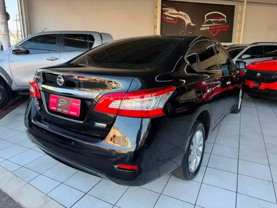 NISSAN-SENTRA-2.0 SV 16V FLEX 4P AUTOMÁTICO NISSAN-SENTRA-2015