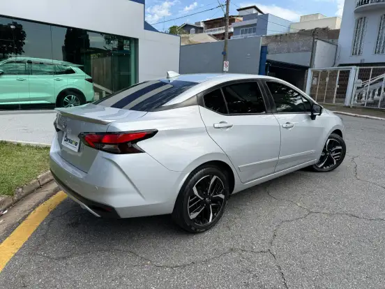 NISSAN-VERSA-2024
