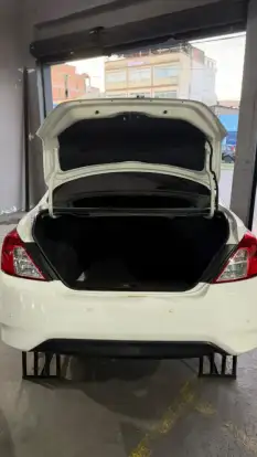 NISSAN-VERSA-2018
