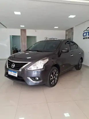 NISSAN-VERSA-2015