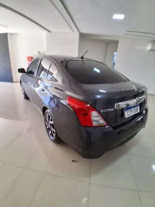 NISSAN-VERSA-2015