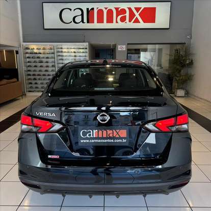 NISSAN-VERSA-2023