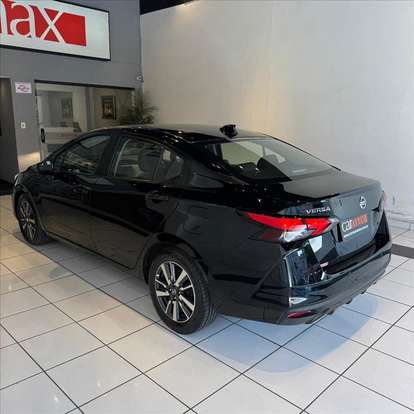 NISSAN-VERSA-2023