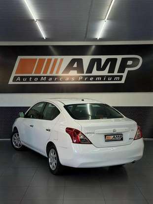 NISSAN-VERSA-2014