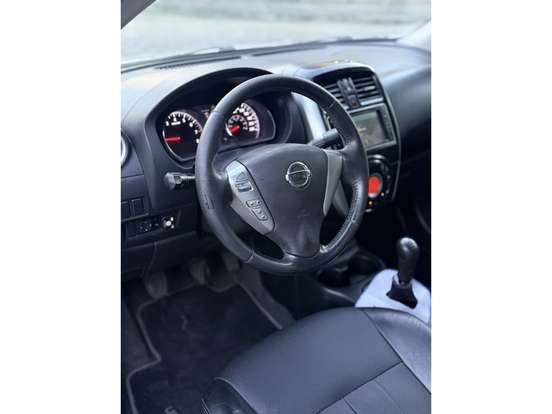 NISSAN-VERSA-1.6 16V FLEXSTART UNIQUE 4P MANUAL NISSAN-VERSA-2015