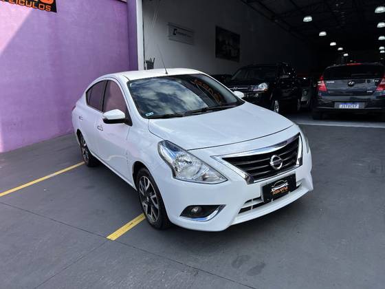 NISSAN VERSA 1.6 16V FLEXSTART UNIQUE 4P XTRONIC