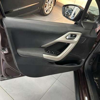 PEUGEOT-2008-2016