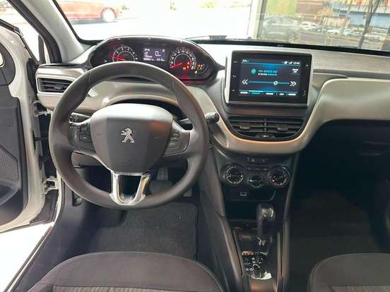 PEUGEOT-2008-2021