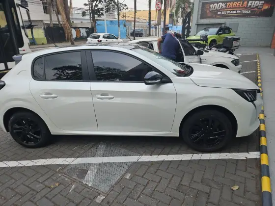 PEUGEOT 208 1.6 16V FLEX GRIFFE AT6