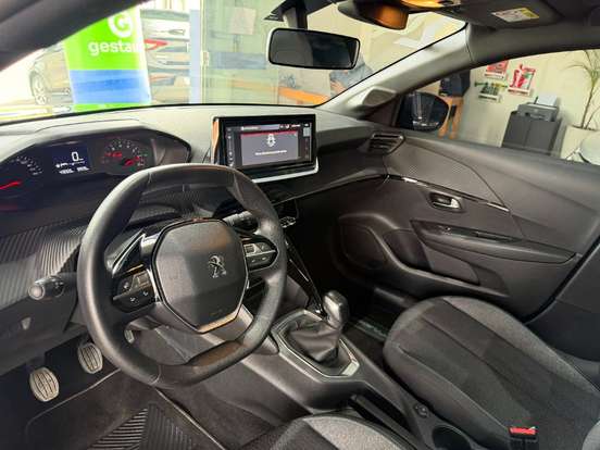 PEUGEOT-208-2024
