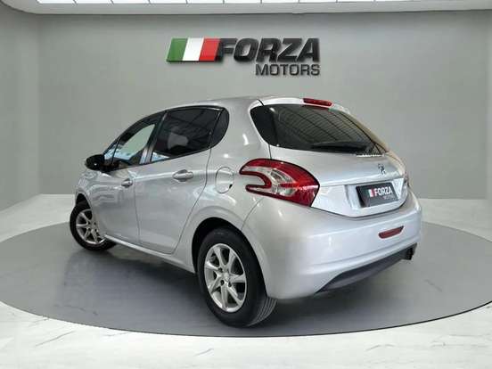 PEUGEOT-208-2013