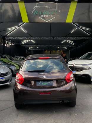 PEUGEOT-208-2015