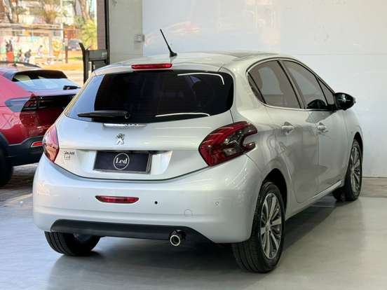 PEUGEOT-208-1.6 GRIFFE 16V FLEX 4P AUTOMÁTICO PEUGEOT-208-2016