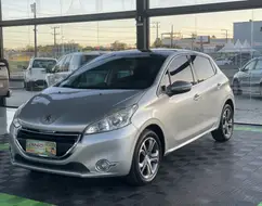 PEUGEOT 208 1.6 GRIFFE 16V FLEX 4P MANUAL PEUGEOT 208 1.6 GRIFFE 16V FLEX 4P MANUAL