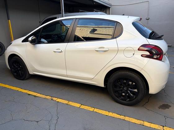 PEUGEOT 208 1.2 ACTIVE 12V FLEX 4P MANUAL