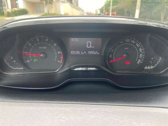 PEUGEOT-208-2019