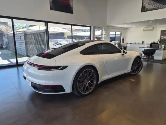 PORSCHE-911-2019