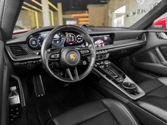 PORSCHE-911-2020