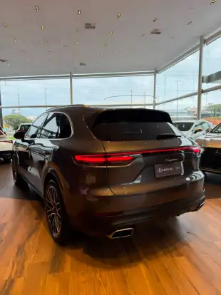 PORSCHE-CAYENNE-2019