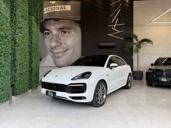 PORSCHE-CAYENNE-2022