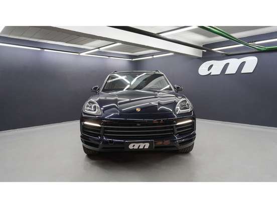 PORSCHE-CAYENNE-2023