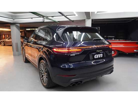PORSCHE-CAYENNE-2023