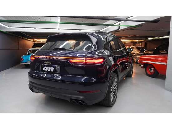 PORSCHE-CAYENNE-2023
