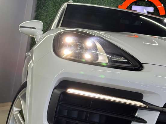 PORSCHE-CAYENNE-2020