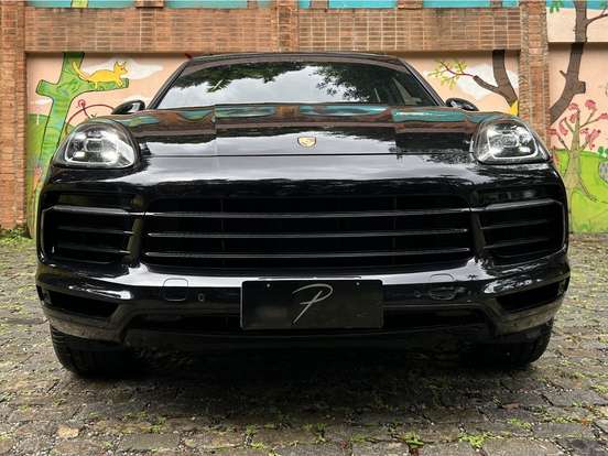 PORSCHE-CAYENNE-2021