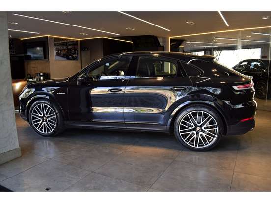 PORSCHE-CAYENNE-2025