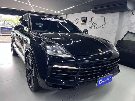 PORSCHE-CAYENNE-2022