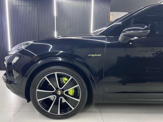 PORSCHE-CAYENNE-2022