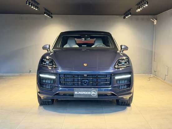 PORSCHE-CAYENNE-2025