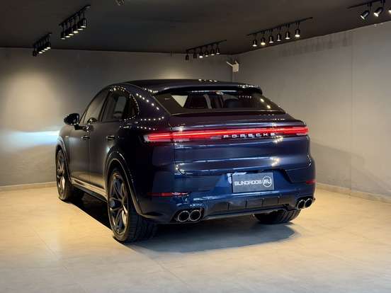 PORSCHE-CAYENNE-2025