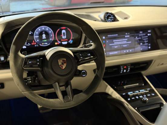 PORSCHE-CAYENNE-2025