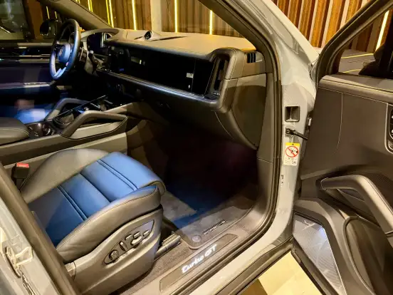 PORSCHE-CAYENNE-2024