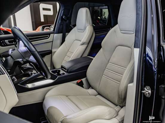 PORSCHE-CAYENNE-2022