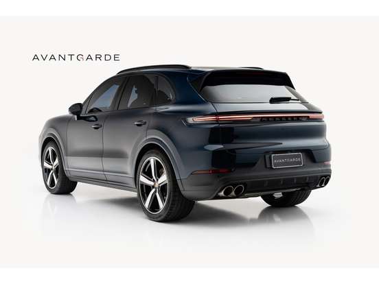 PORSCHE-CAYENNE-2024