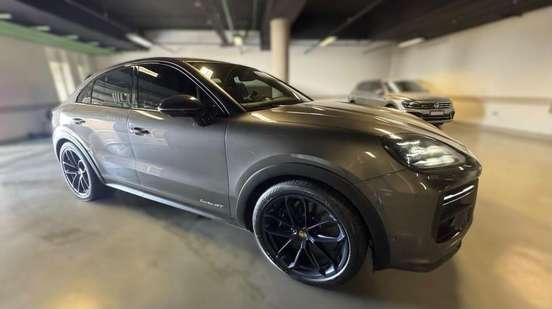 PORSCHE-CAYENNE-2023