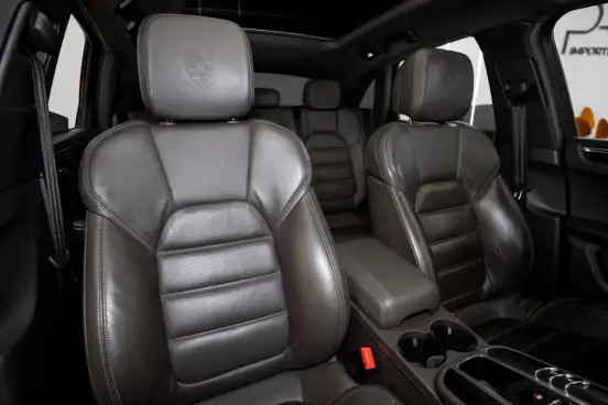 PORSCHE-MACAN-2019