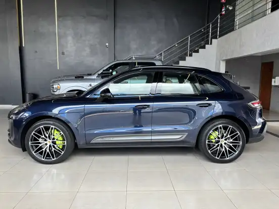 PORSCHE-MACAN-2022