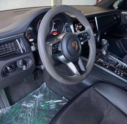 PORSCHE-MACAN-2020