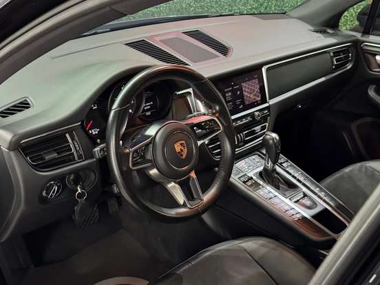 PORSCHE-MACAN-2.0 16V GASOLINA 4P AUTOMÁTICO PORSCHE-MACAN-2019