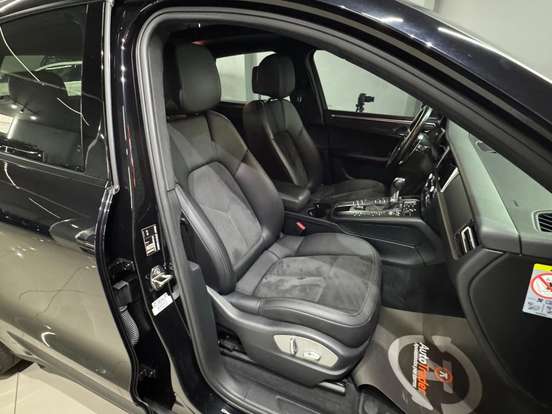 PORSCHE-MACAN-2.0 16V GASOLINA 4P AUTOMÁTICO PORSCHE-MACAN-2019