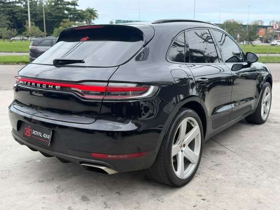 PORSCHE-MACAN-2021