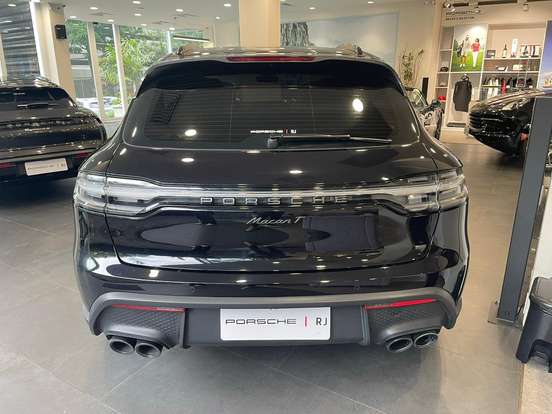 PORSCHE-MACAN-2025