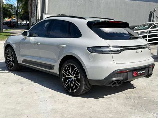PORSCHE-MACAN-2022