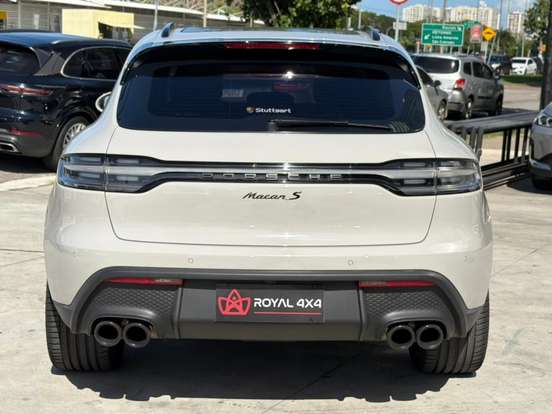 PORSCHE-MACAN-2022