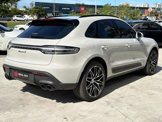 PORSCHE-MACAN-2022