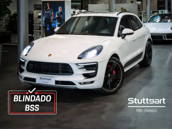 PORSCHE-MACAN-2016